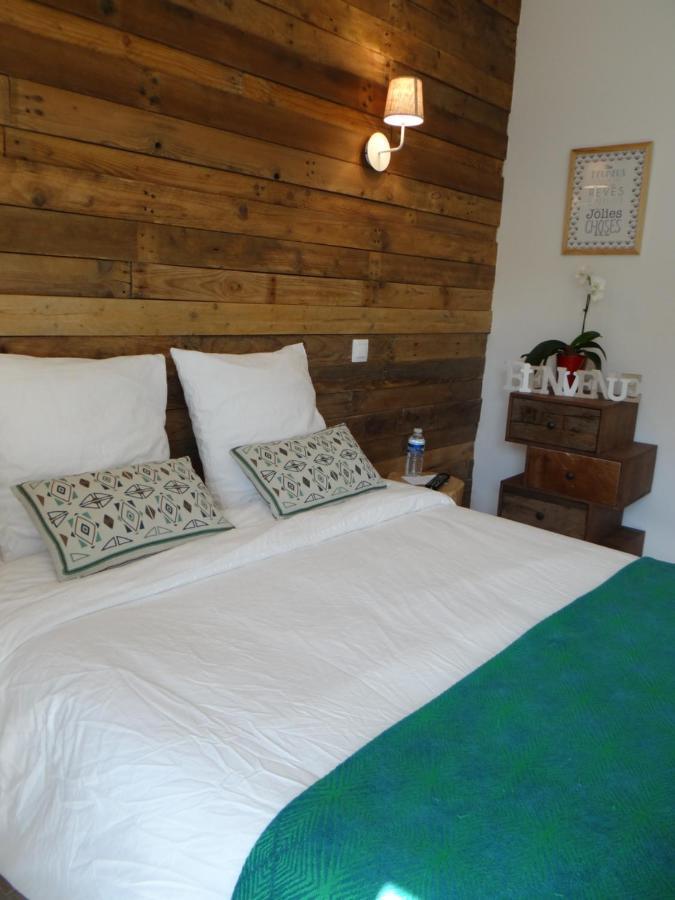 Bed and Breakfast Les Marguerites Champdolent Zewnętrze zdjęcie